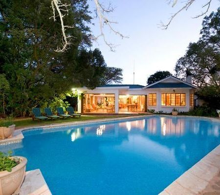 Lupus Den Country House B&B Sunland Bagian luar foto