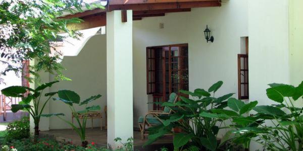 Lupus Den Country House B&B Sunland Bagian luar foto