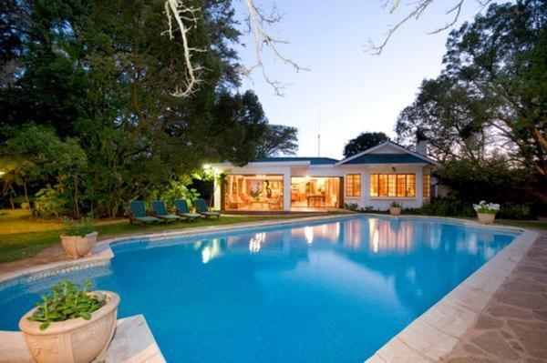 Lupus Den Country House B&B Sunland Bagian luar foto