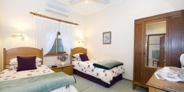 Lupus Den Country House B&B Sunland Bagian luar foto