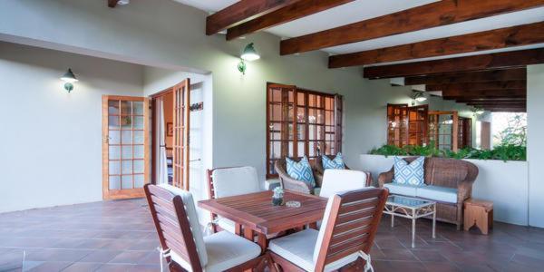Lupus Den Country House B&B Sunland Bagian luar foto